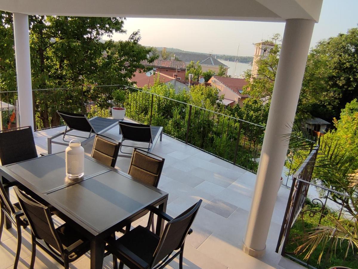 Apartvilla Castropola Екстериор снимка