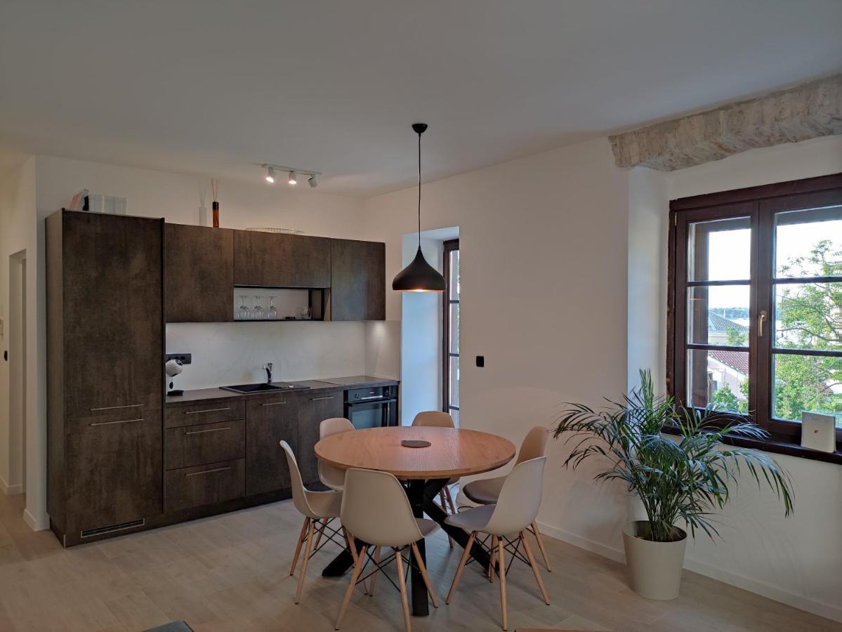 Apartvilla Castropola Екстериор снимка