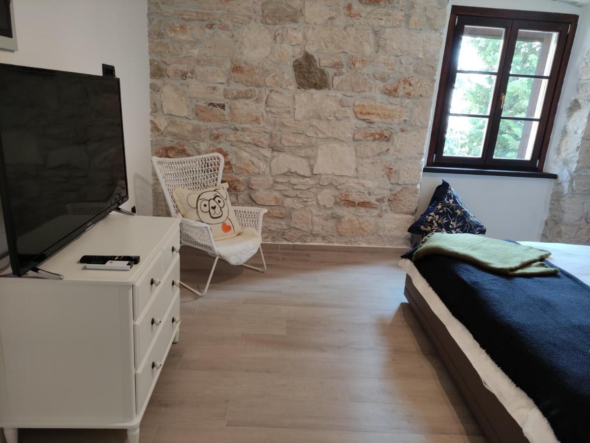 Apartvilla Castropola Екстериор снимка