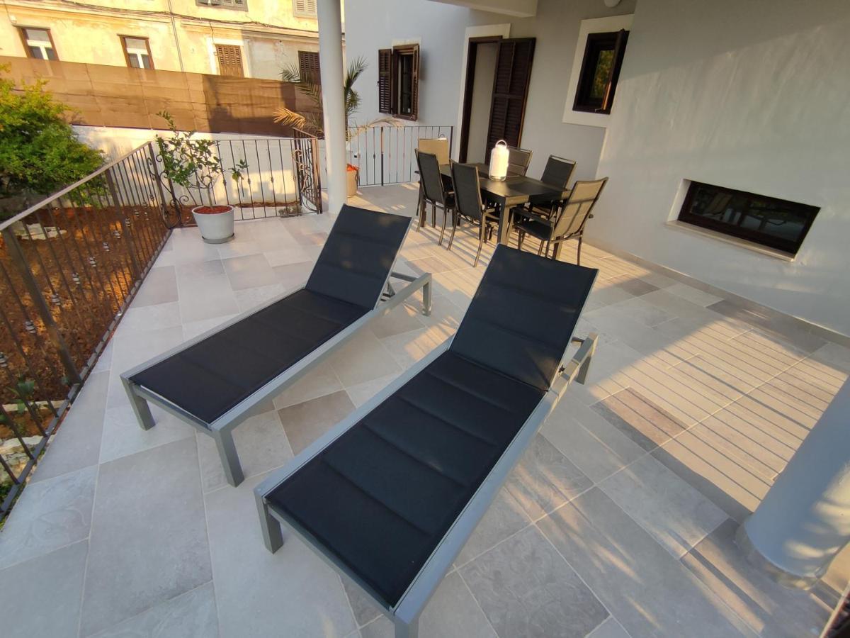 Apartvilla Castropola Екстериор снимка