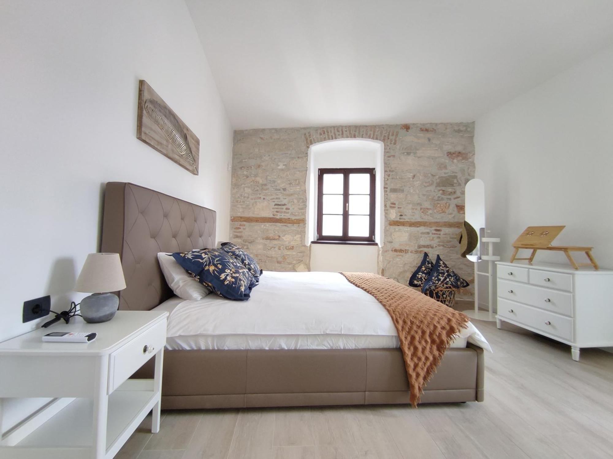 Apartvilla Castropola Екстериор снимка