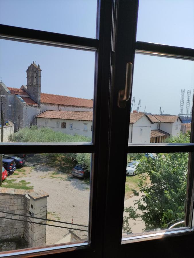 Apartvilla Castropola Екстериор снимка