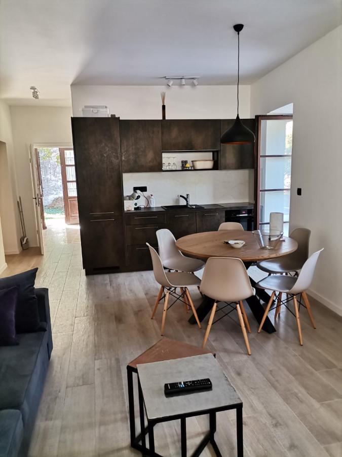 Apartvilla Castropola Екстериор снимка
