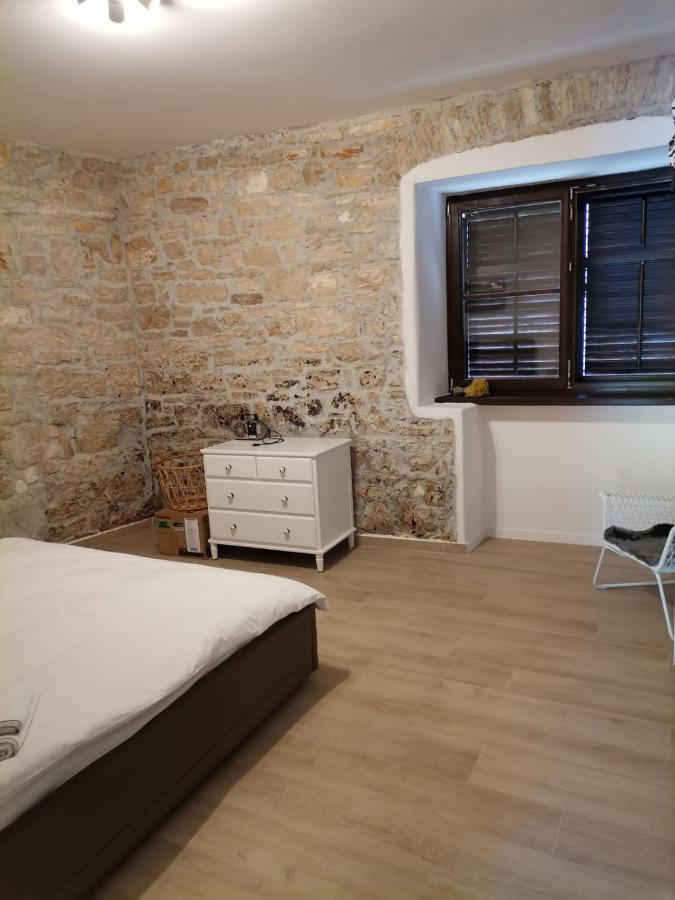 Apartvilla Castropola Екстериор снимка