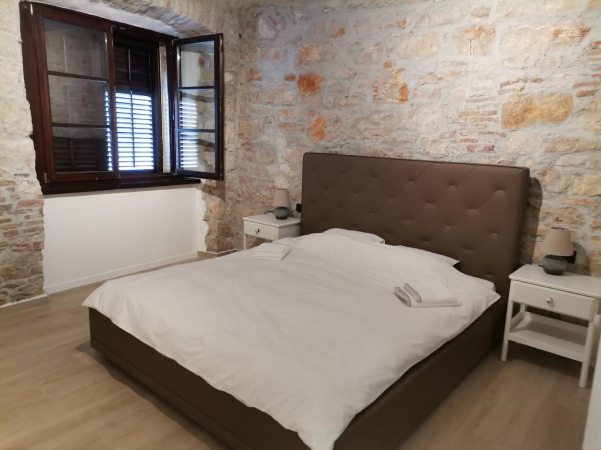 Apartvilla Castropola Екстериор снимка